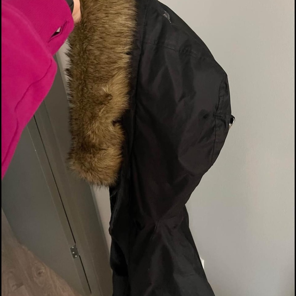 TNA Summit Parka - Picture 2 of 3